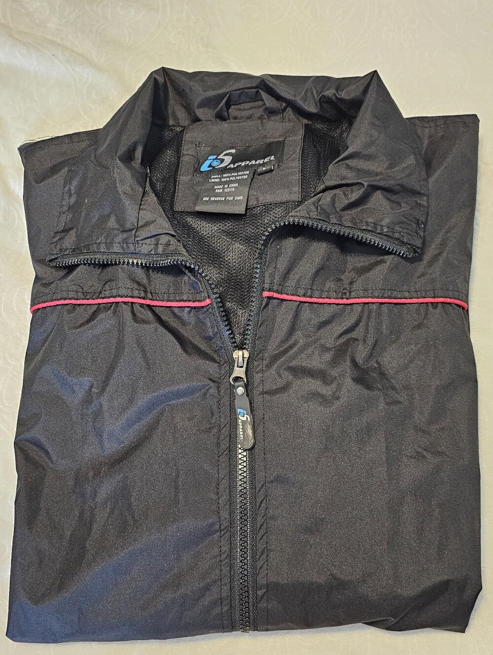i5 Apparel Men’s Windbreaker Jacket Full Zip Black Red Accent Lightweight Large